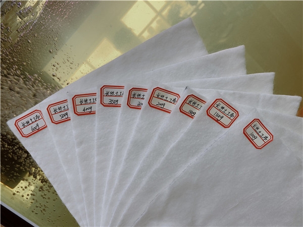 聚酯長(zhǎng)絲土工布